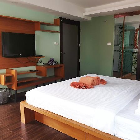Island Cafe&Hostel Koh Lipe Eksteriør bilde